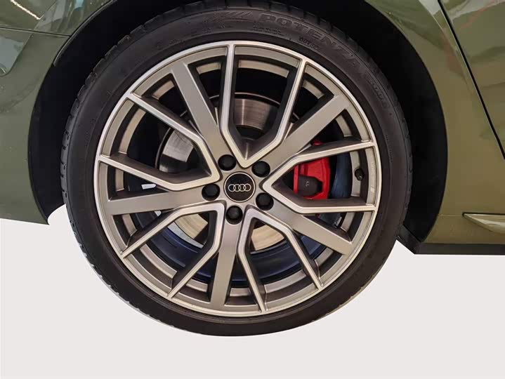 Фото 16 - Audi S4