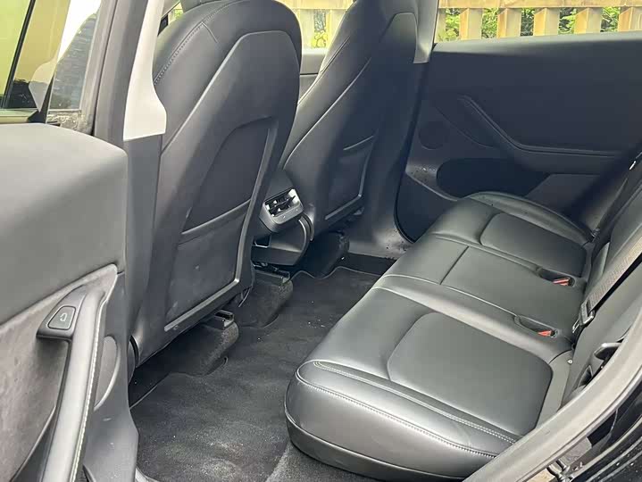 Фото 23 - Tesla Model Y