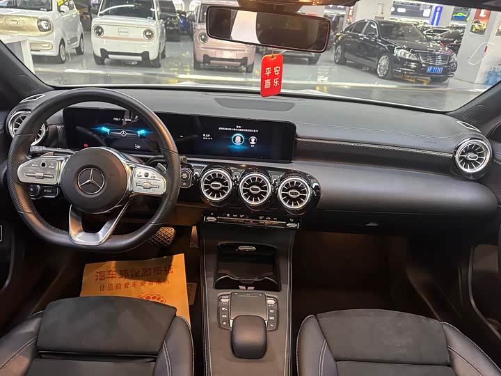 Фото 12 - Mercedes-Benz A-Class