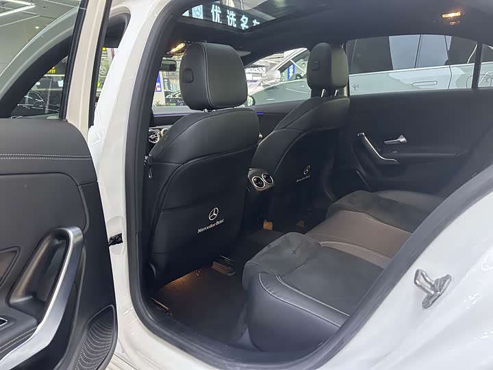 Фото 14 - Mercedes-Benz A-Class