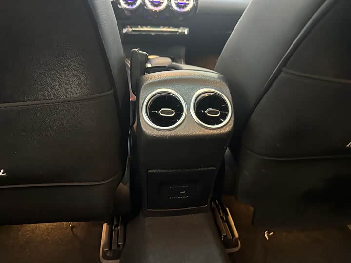 Фото 17 - Mercedes-Benz A-Class