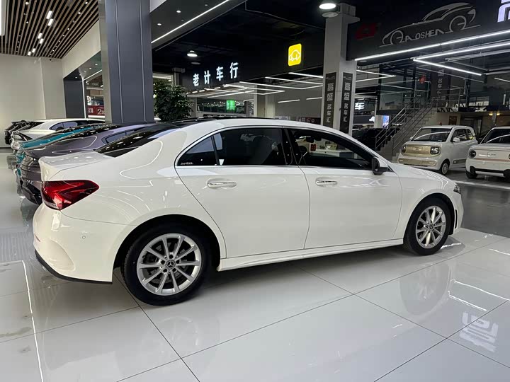 Фото 19 - Mercedes-Benz A-Class