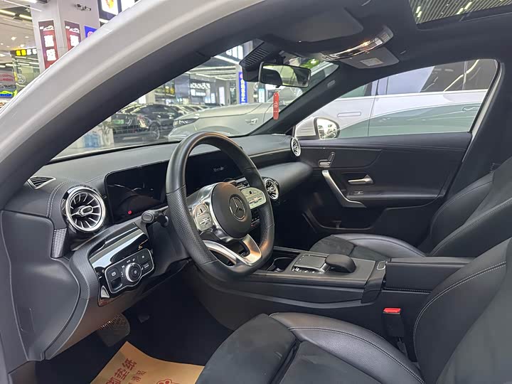 Фото 7 - Mercedes-Benz A-Class