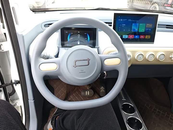 Фото 11 - Bestune Pony