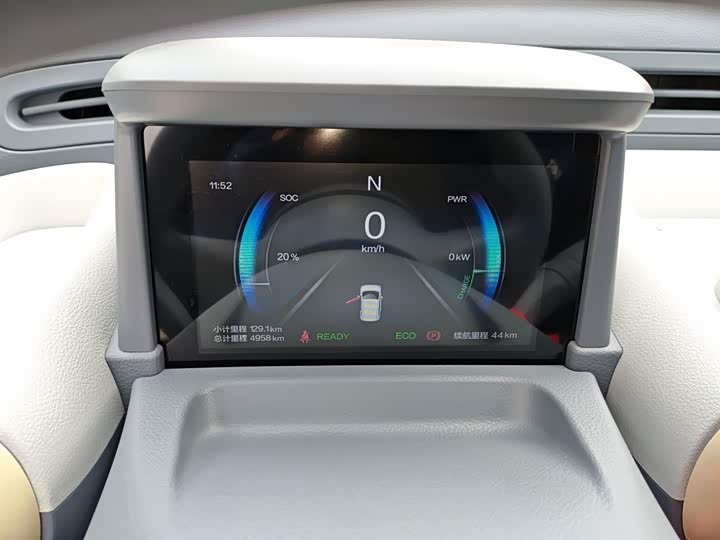 Фото 12 - Bestune Pony