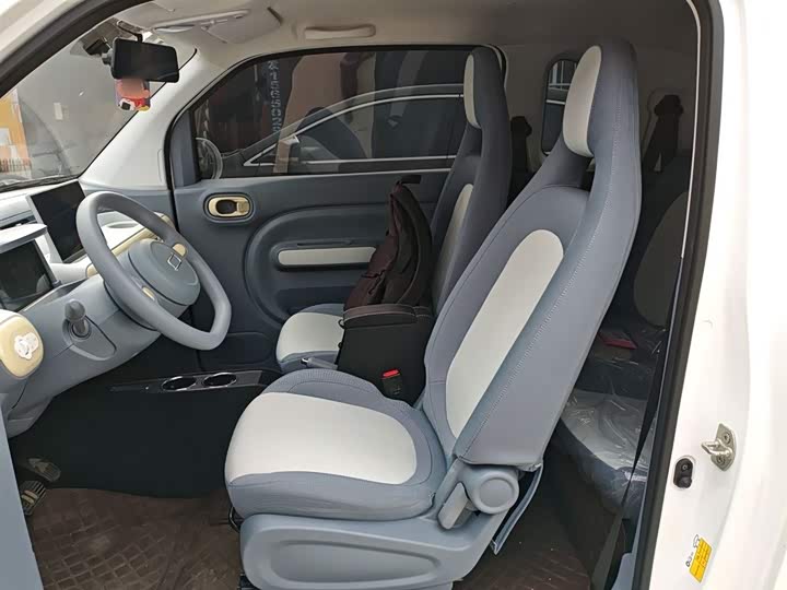 Фото 15 - Bestune Pony