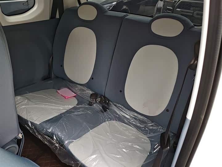 Фото 17 - Bestune Pony