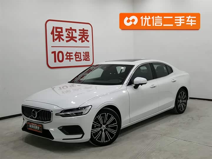 Фото 1 - Volvo S60