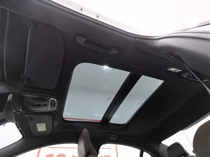 Фото 14 - Volvo S60