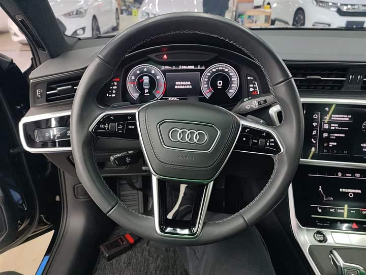Фото 11 - Audi A6L