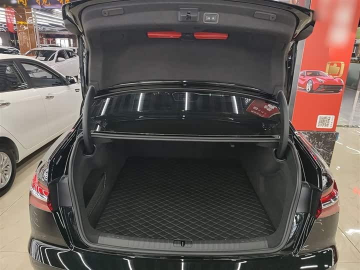 Фото 19 - Audi A6L