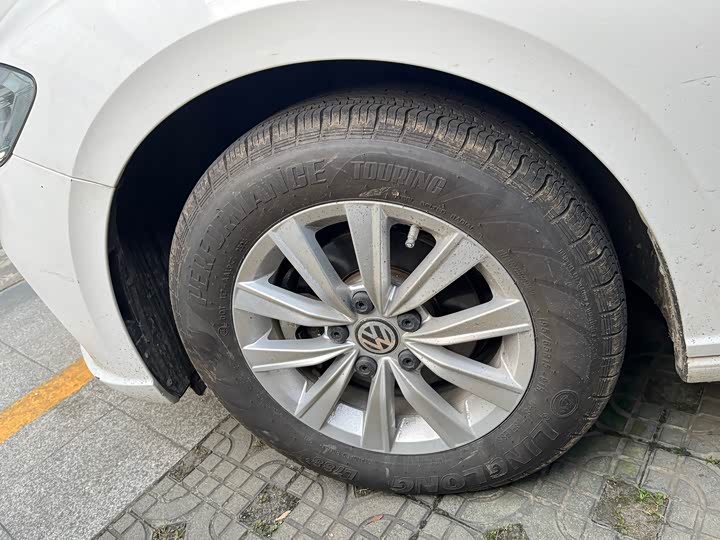 Фото 14 - Volkswagen Lavida