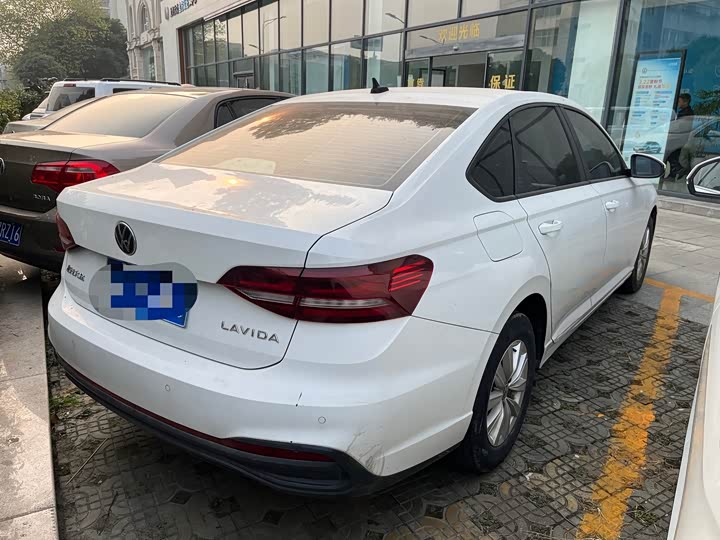 Фото 15 - Volkswagen Lavida