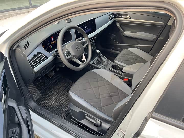 Фото 2 - Volkswagen Lavida