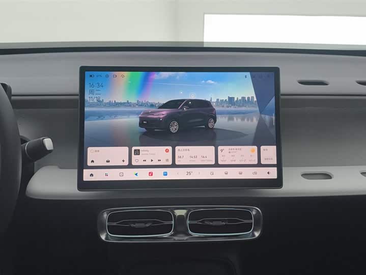 Фото 13 - Leapmotor B10