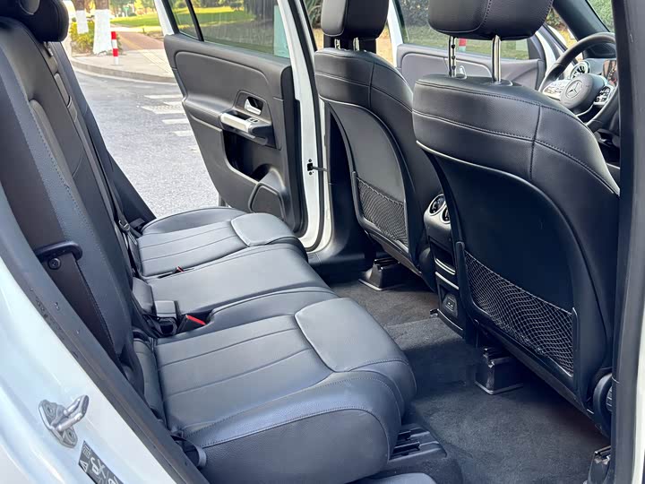 Фото 11 - Mercedes-Benz GLB-Class