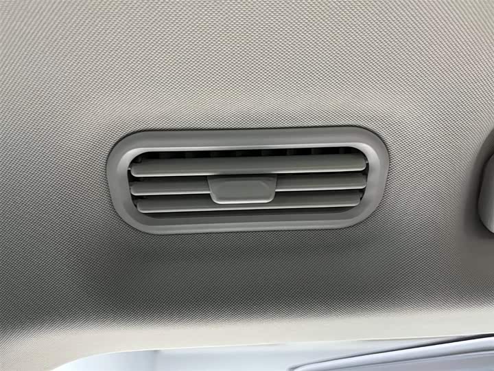 Фото 16 - Ford Edge