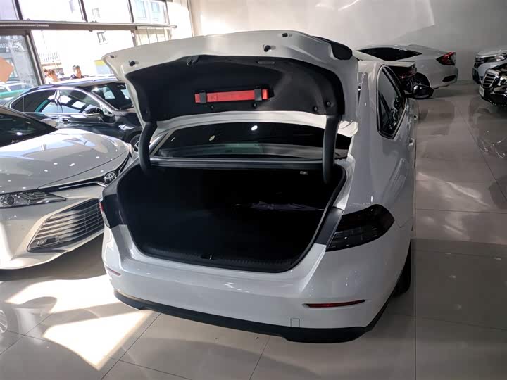 Фото 19 - Honda Accord