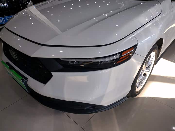 Фото 24 - Honda Accord