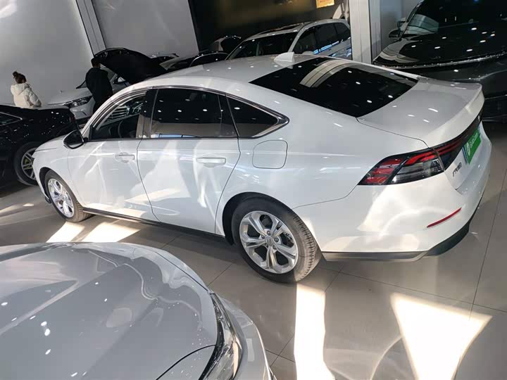 Фото 5 - Honda Accord