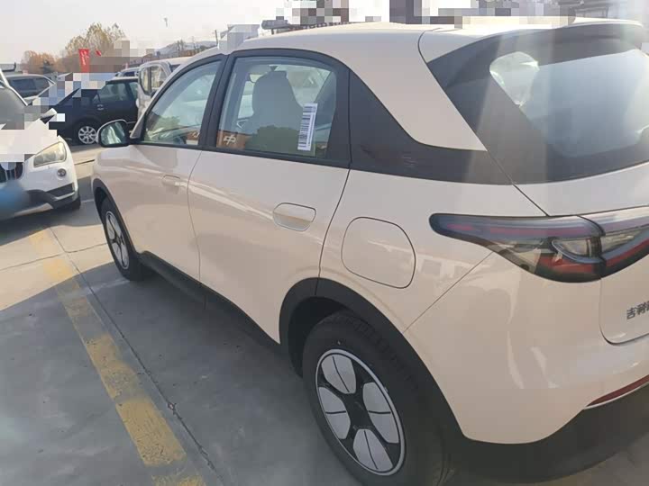 Фото 5 - Geely Galaxy Geome