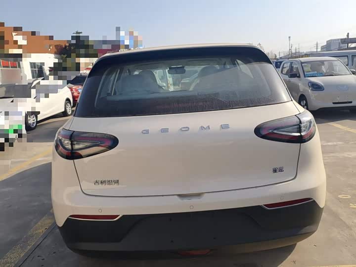 Фото 6 - Geely Galaxy Geome