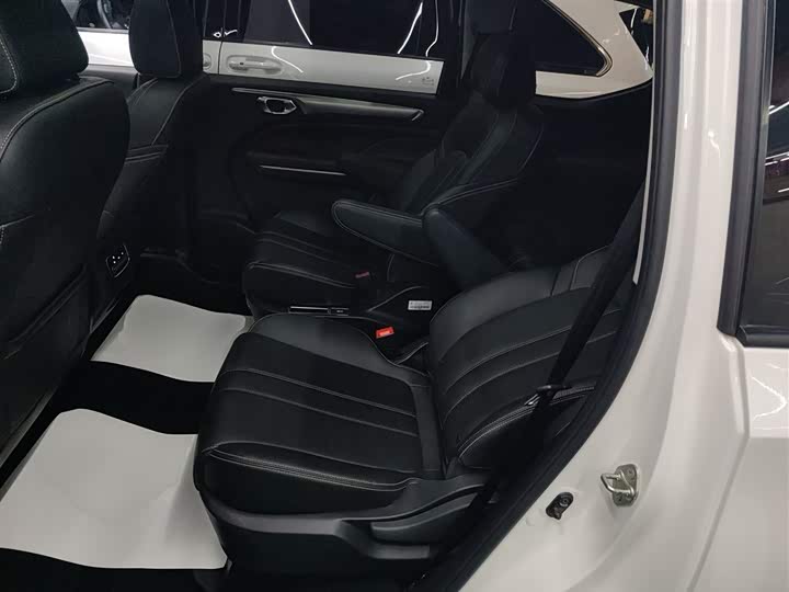 Фото 17 - GAC Trumpchi M6