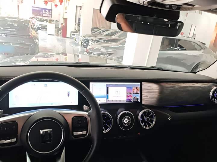 Фото 10 - Tank 300