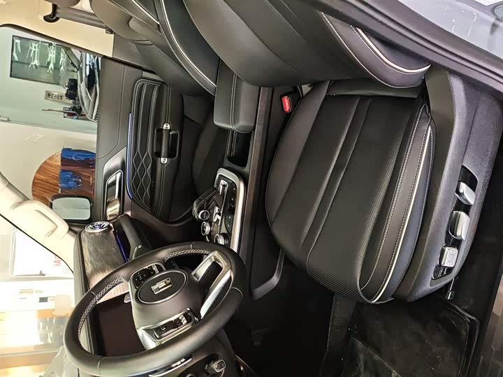 Фото 15 - Tank 300