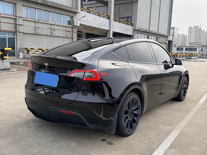 Фото 5 - Tesla Model Y