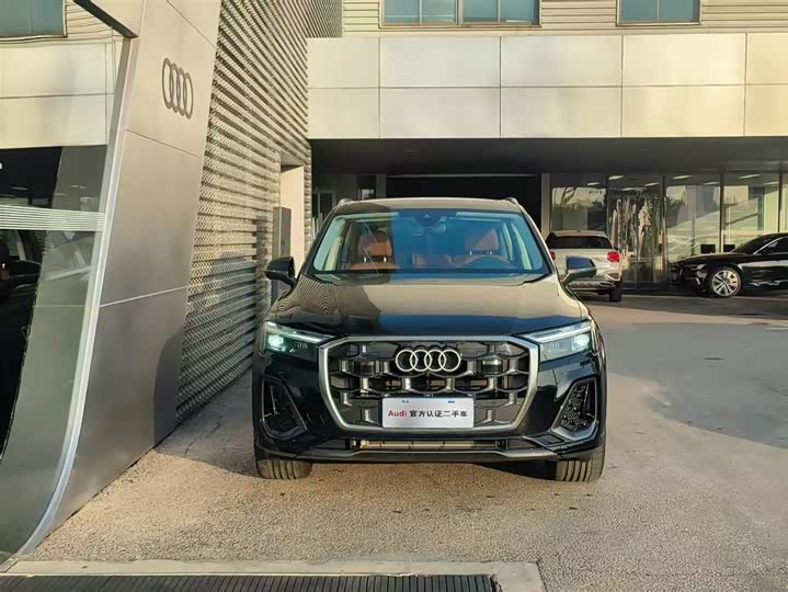 Фото 2 - Audi Q7