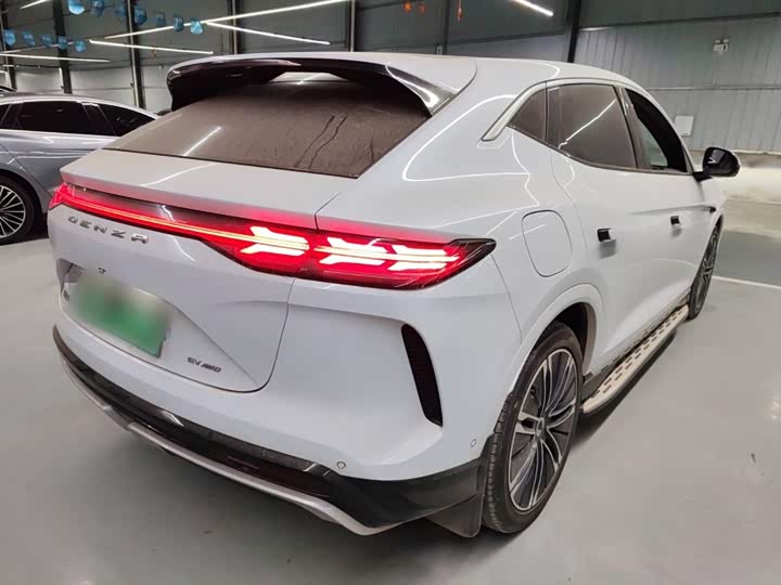 Фото 23 - Denza N7