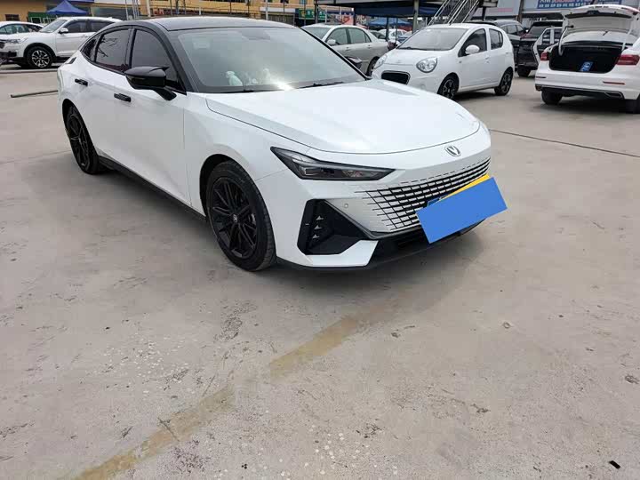 Фото 2 - Changan UNI-V