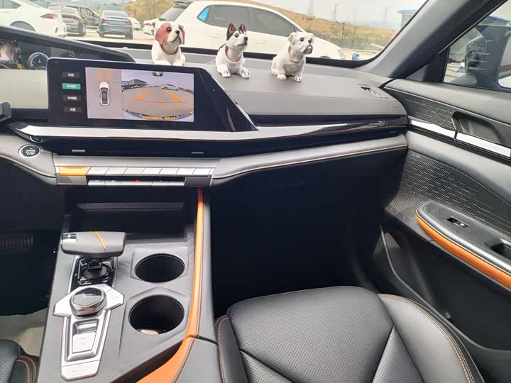 Фото 6 - Changan UNI-V