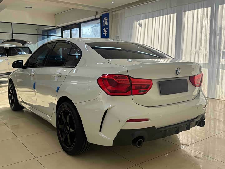 Фото 4 - BMW 1 Series