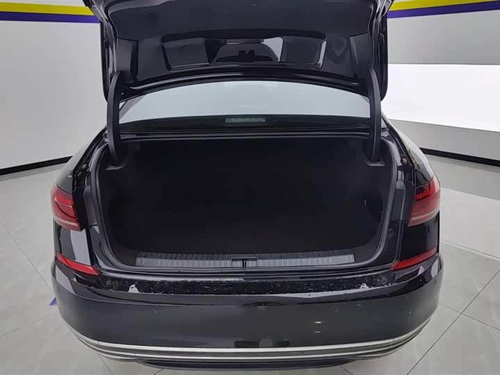 Фото 4 - Volkswagen Passat