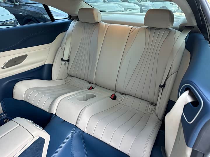 Фото 8 - Mercedes-Benz E-Class