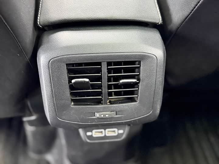 Фото 20 - Volkswagen Tacqua