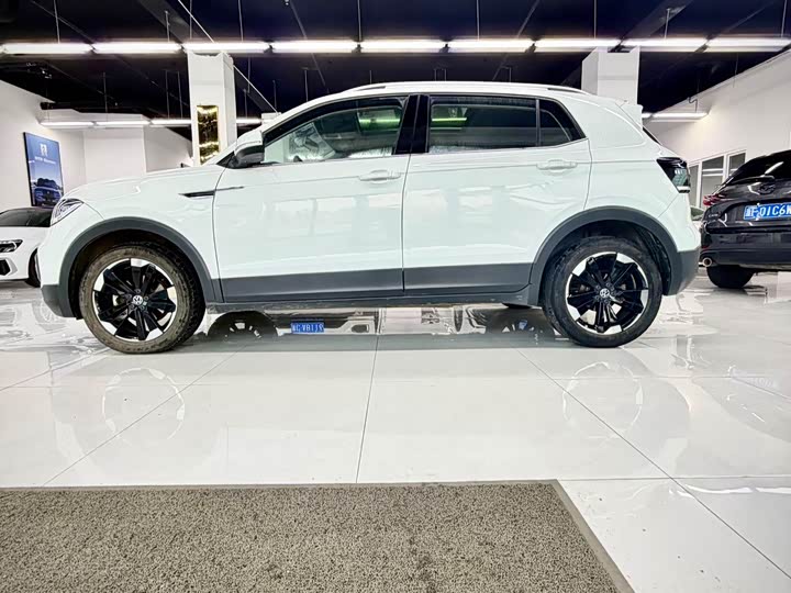 Фото 3 - Volkswagen Tacqua