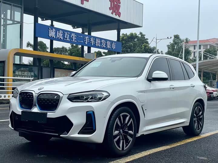 Фото 1 - BMW iX3