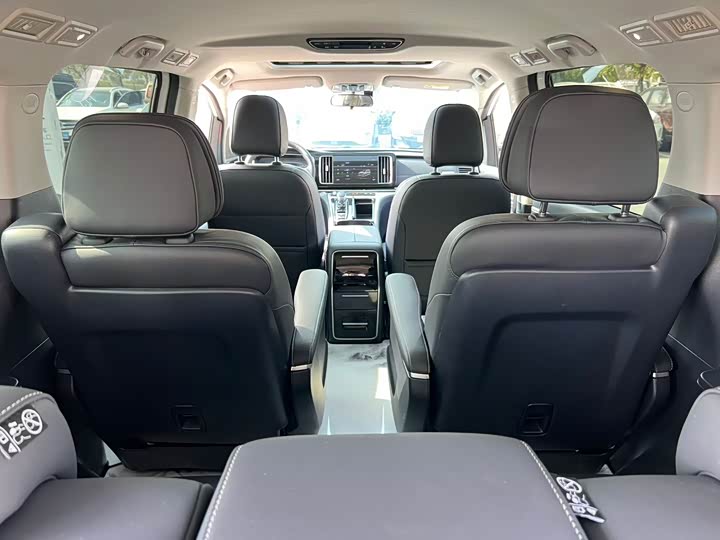 Фото 7 - GAC Trumpchi M8