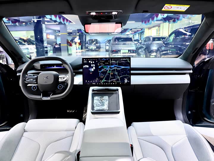 Фото 18 - XPeng P7