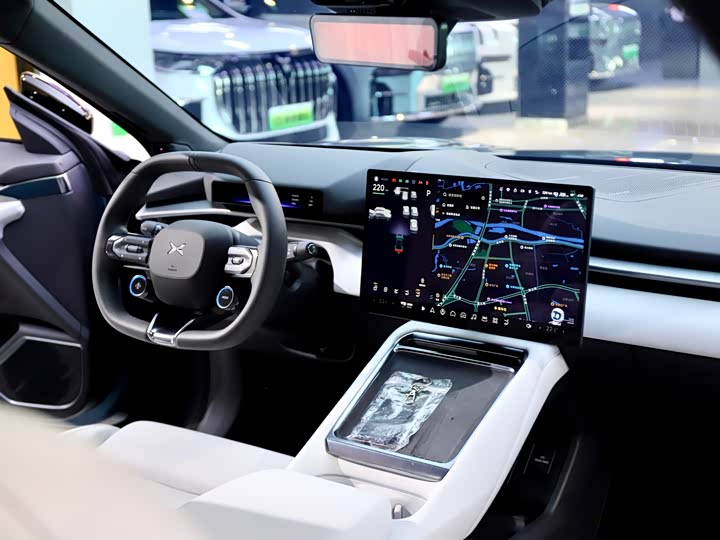 Фото 19 - XPeng P7