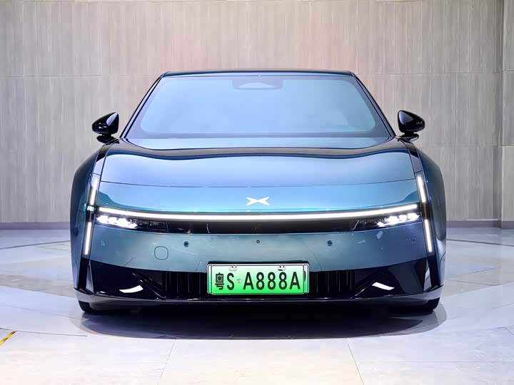 Фото 2 - XPeng P7