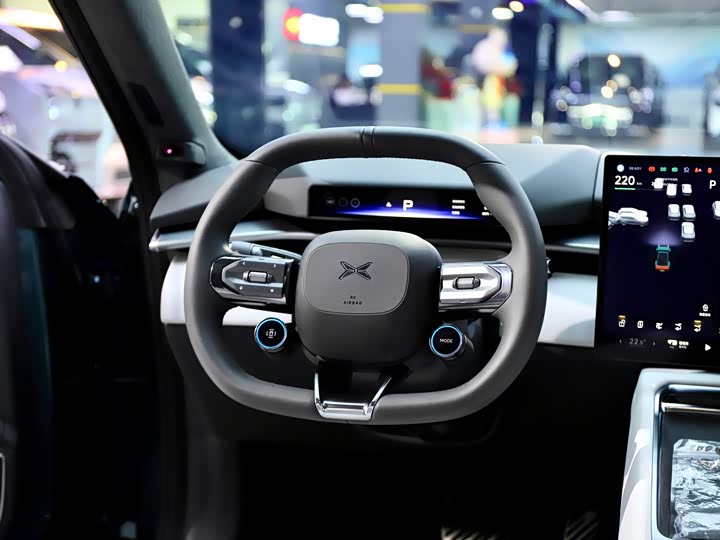 Фото 20 - XPeng P7