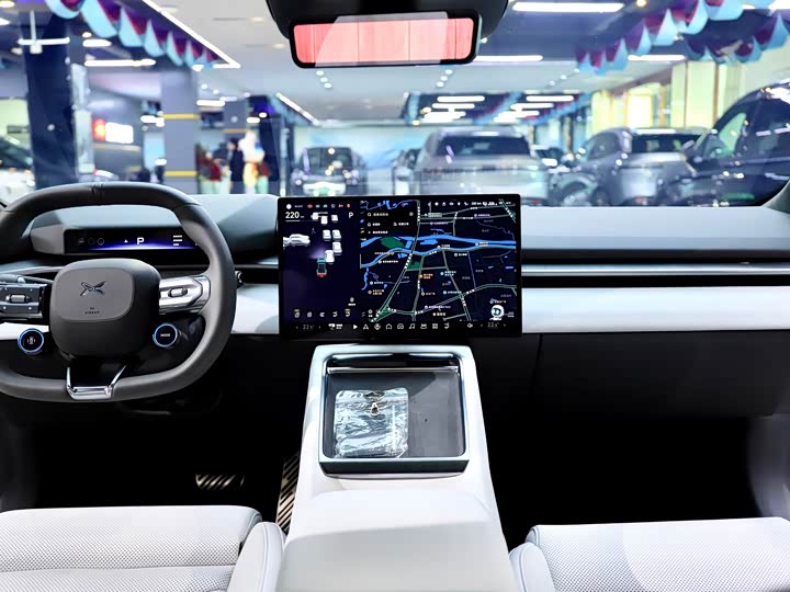 Фото 23 - XPeng P7