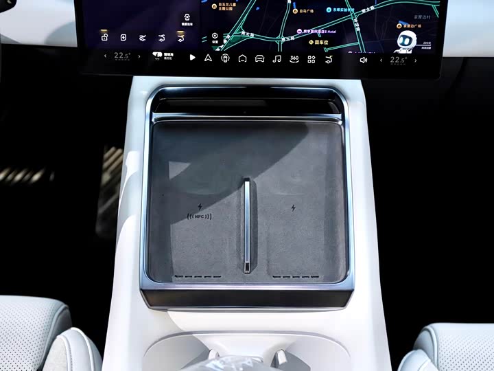 Фото 24 - XPeng P7