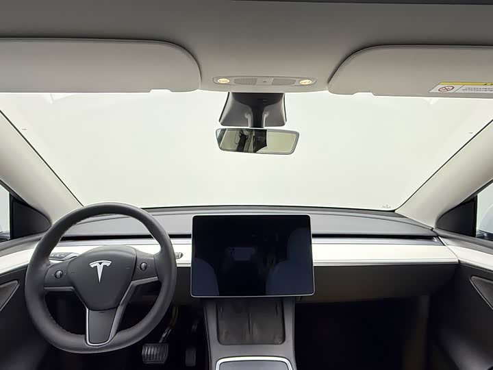 Фото 9 - Tesla Model Y