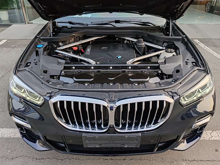 Фото 16 - BMW X5