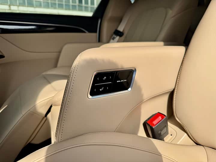 Фото 15 - Buick GL8 Hybrid